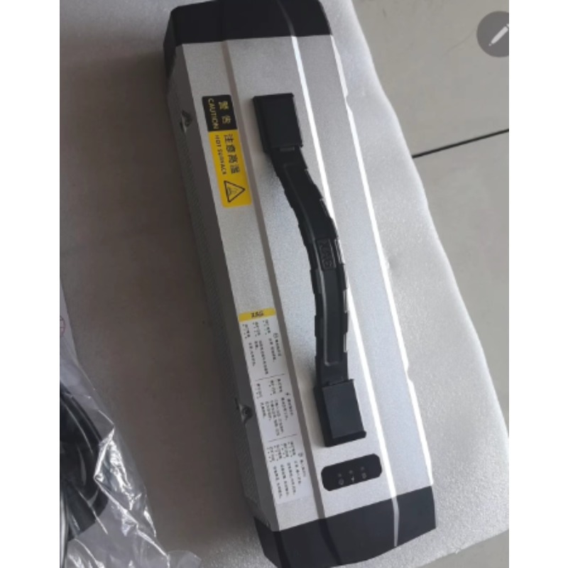 شاحن CM13600 لبطاريات طائرات ا - مراجعة Drone Charger وسعره